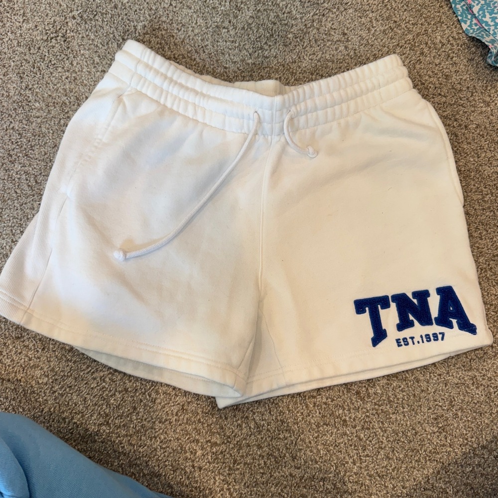 Aritzia TNA Cozy Fleece Boyfriend Fit Shorts White Navy Chenille Logo Small